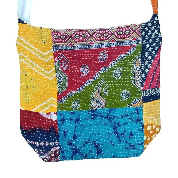 Kantha Patchwork Crossbody Hobo Shoulder Bag - 14” x 10” x 5” - Picture 4 of 6